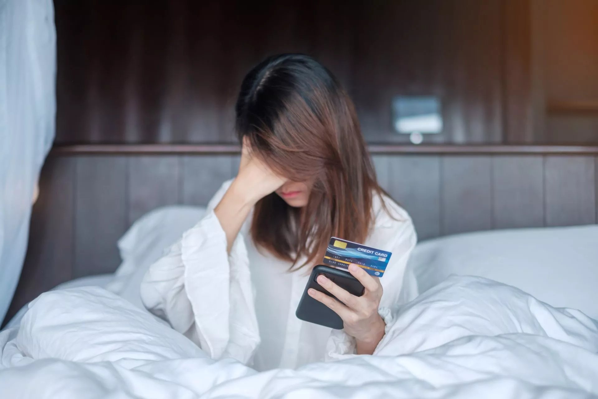 信用卡帳單逾期一天會怎樣？寬限期、循環利息與信用紀錄影響文章縮圖